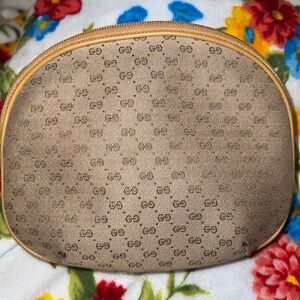 Vintage 80s Gucci makeup bag